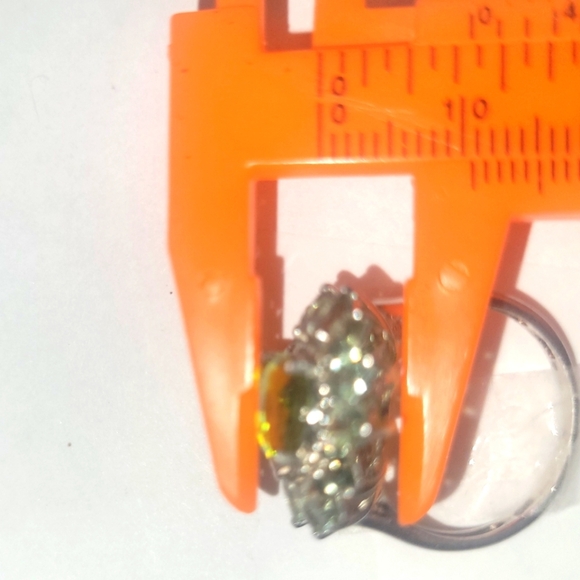 Ring 2.5 carat Peridot w 15 pear shaped Halo Sterling Silver sz 8 - Picture 7 of 8